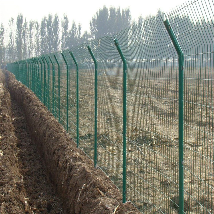 圈地鐵絲圍欄網(wǎng)圖片2