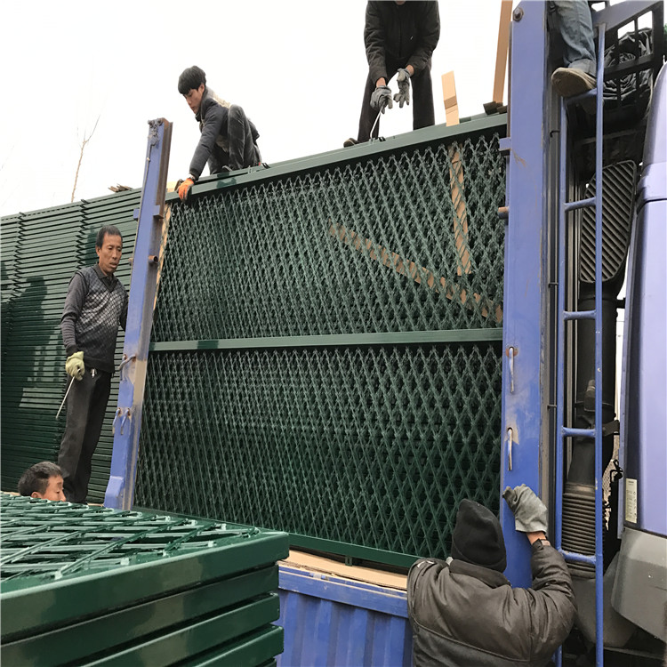 監(jiān)獄刀刺鋼網(wǎng)墻圖片4