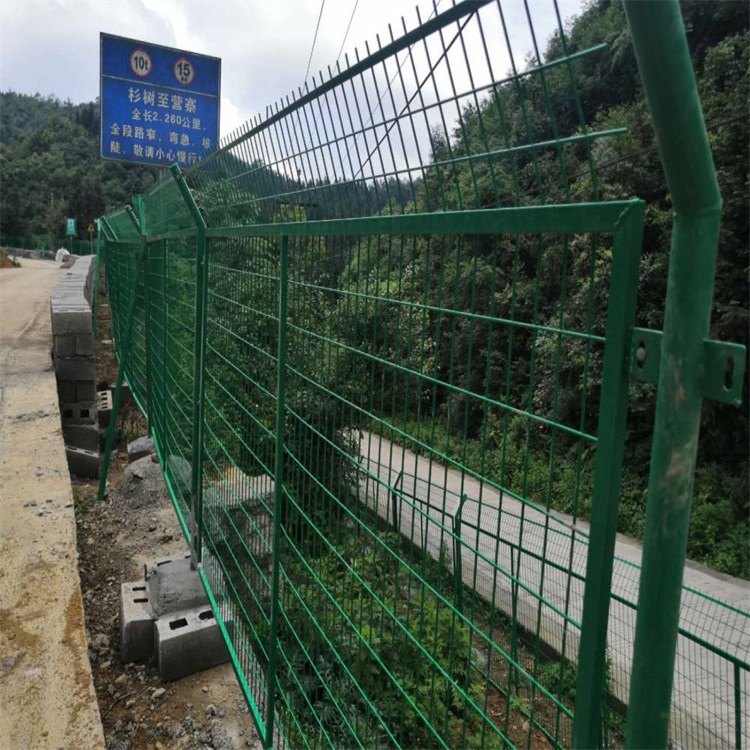 高速公路兩側護欄網圖片3