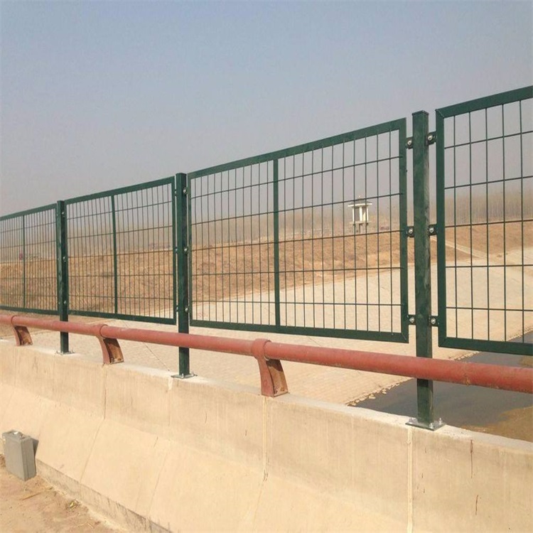 高速公路防護網圖片3