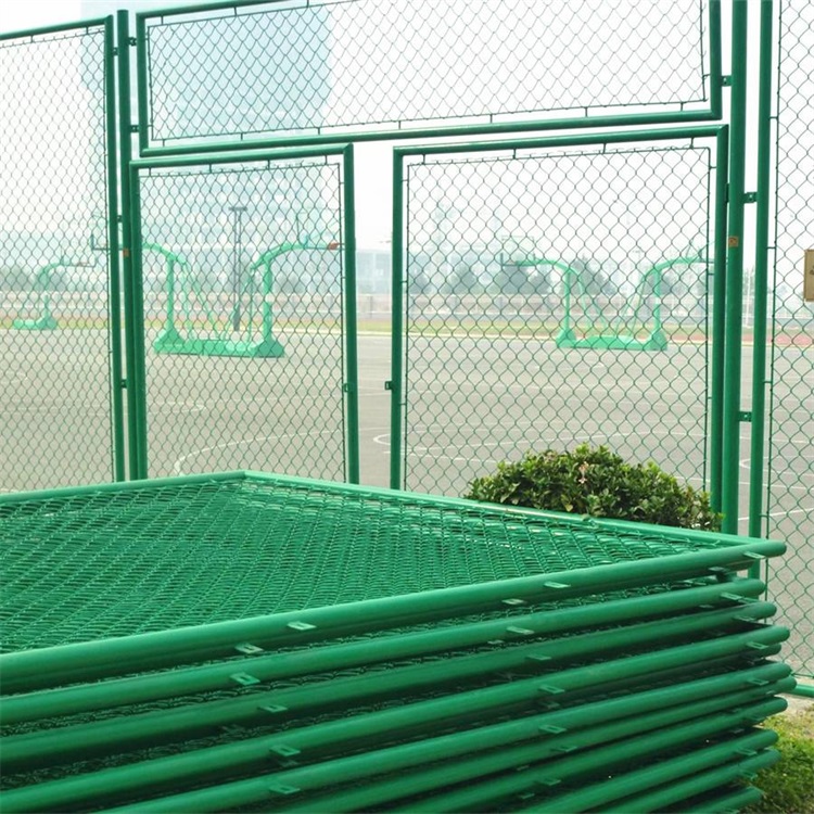 球場圍網(wǎng)小門圖片2