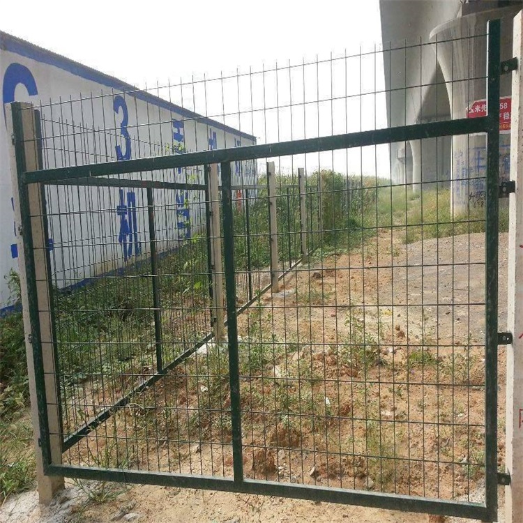  高速鐵路橋下防護柵欄圖片1