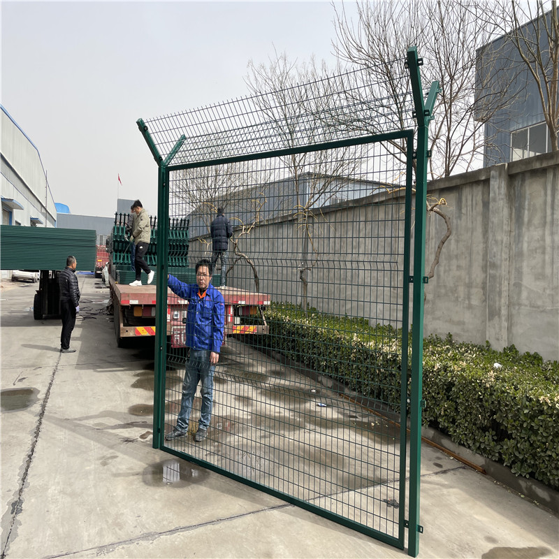 v型機(jī)場隔離網(wǎng)圖片1