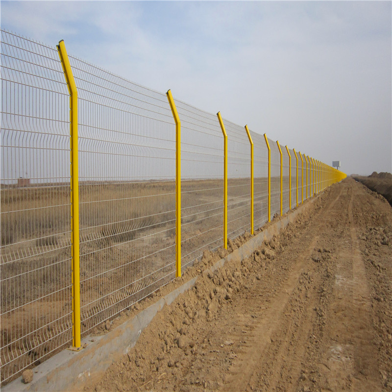 圍墻網(wǎng)片護(hù)欄圖片4