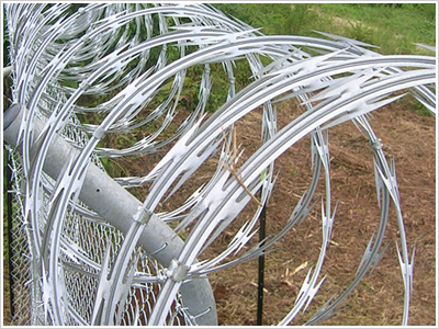 蛇腹型不銹鋼刀片刺網圖片4