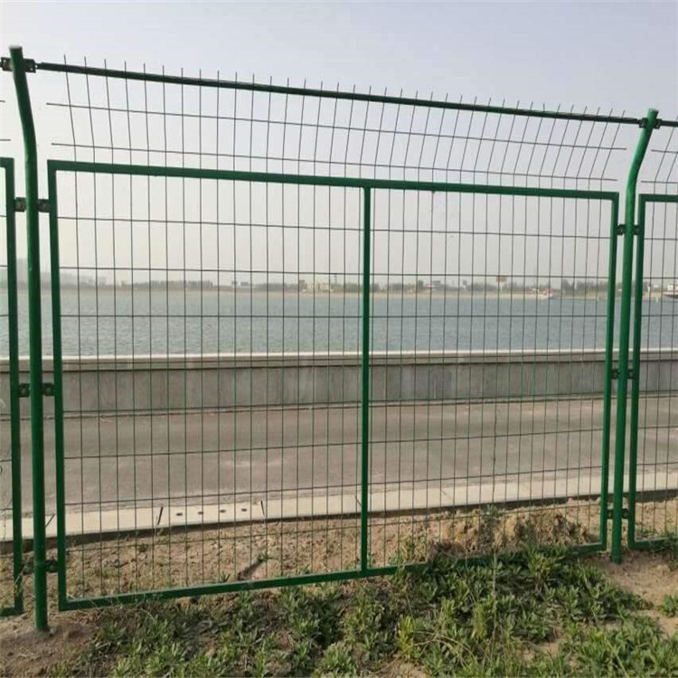 圈山圍地金屬護欄網(wǎng)圖片4