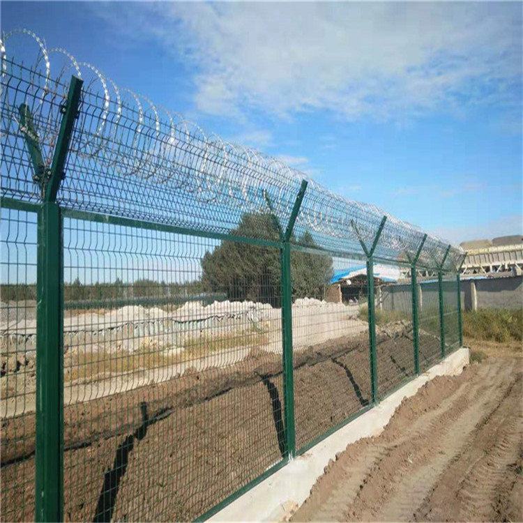 帶刺絲滾籠機場圍界護欄網圖片3