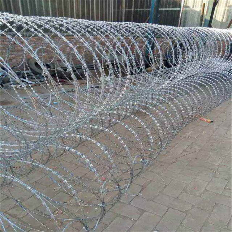 鐵路刺絲滾籠圖片1