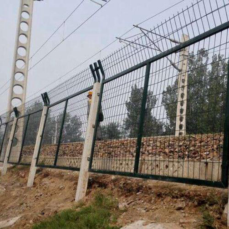 鐵路沿線防護柵欄圖片2